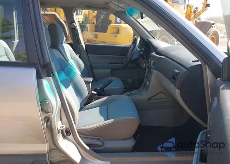 2005 Subaru Forester 2.5X from USA, damaged, VIN JF1SG63685H754091